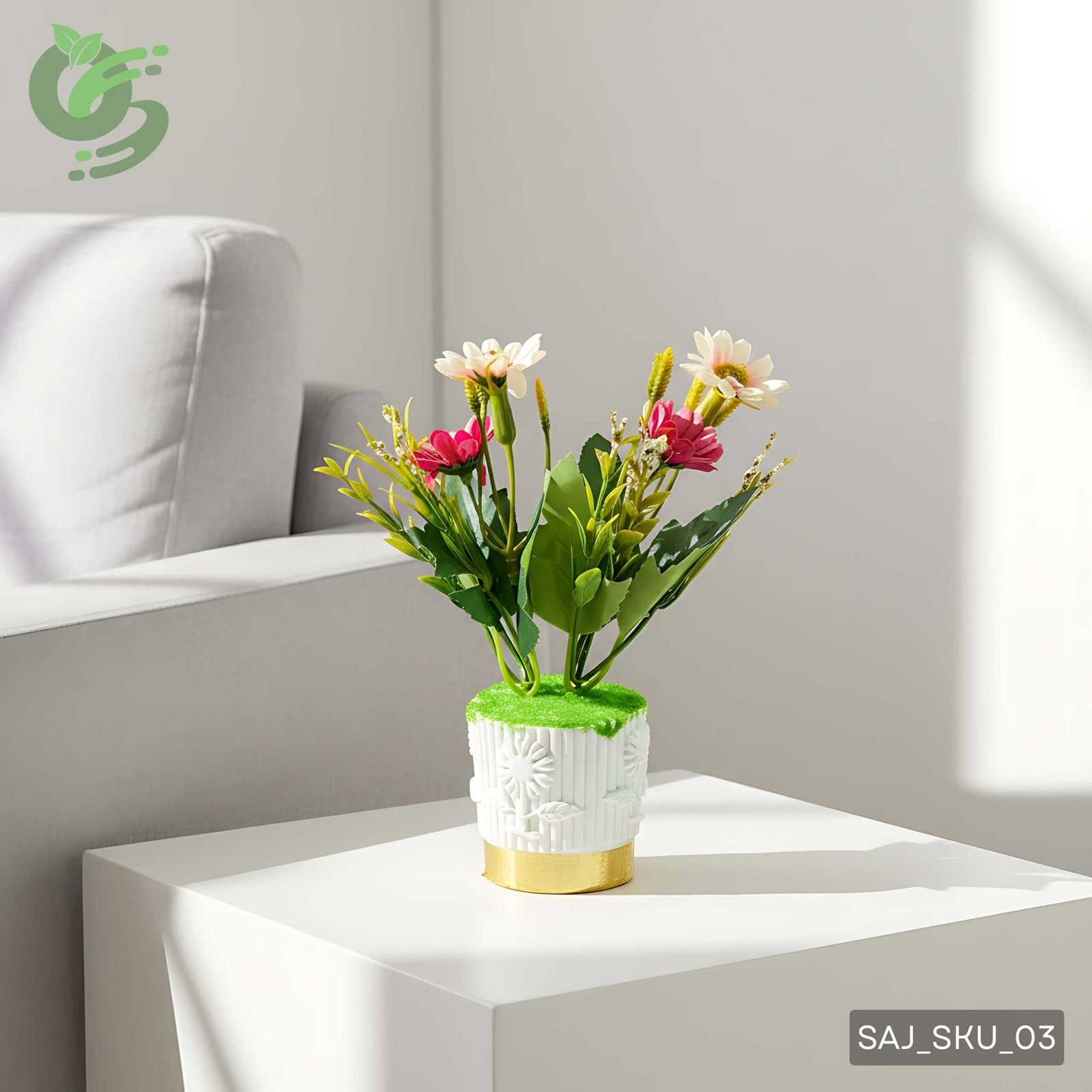 সোনালী বর্ডার ও সাদা টবসহ বাহারি কৃত্রিম ফুল গাছ