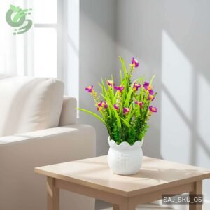 সাদা টবসহ বেগুনি ও হলুদ রঙের কৃত্রিম বুনো ফুল গাছ